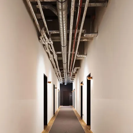 The Flushing Meadows Hotel 4*