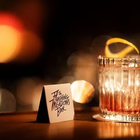 The Flushing Meadows Hotell