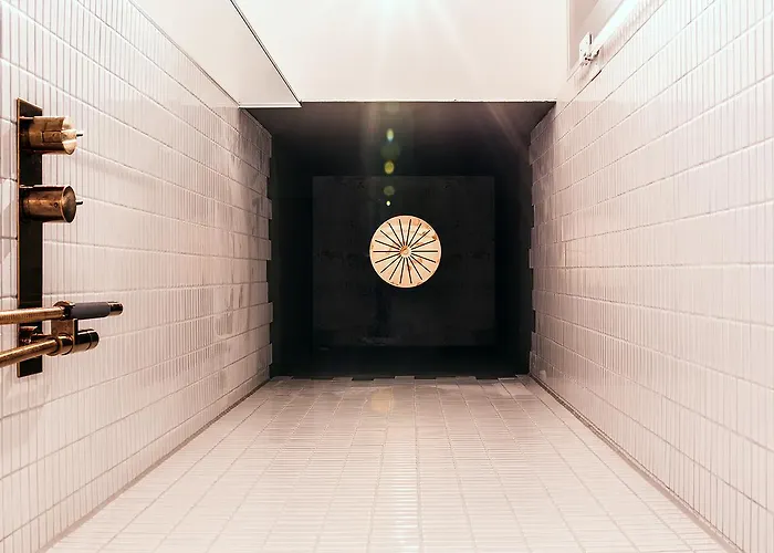 The Flushing Meadows 4*